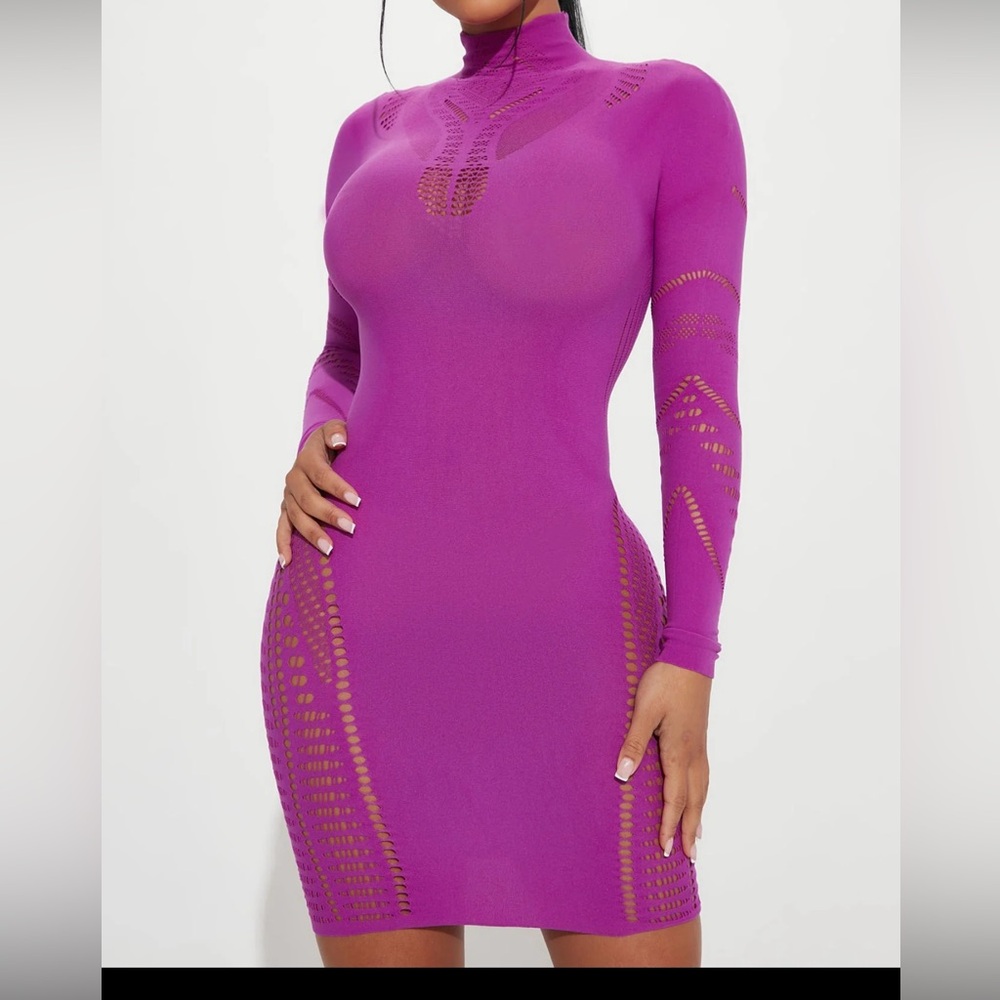 Magenta one size fits all. super stretch dress and soft